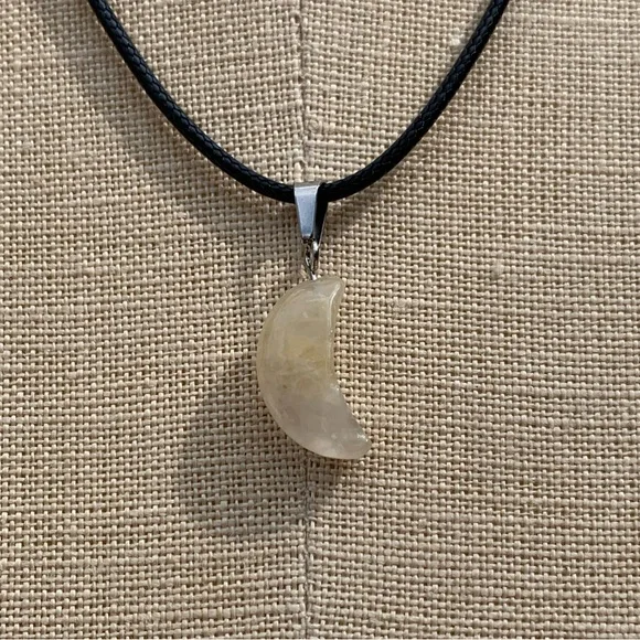 Handmade Genuine Stone Moon Amulet Necklace - Picture 6 of 12